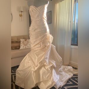 Paloma Blanca Ivory Silk Duponi Strapless Ruched Wedding Gown NEW NWT MSRP $2585